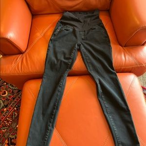 LED Black Skinny Maternity jeans size 6